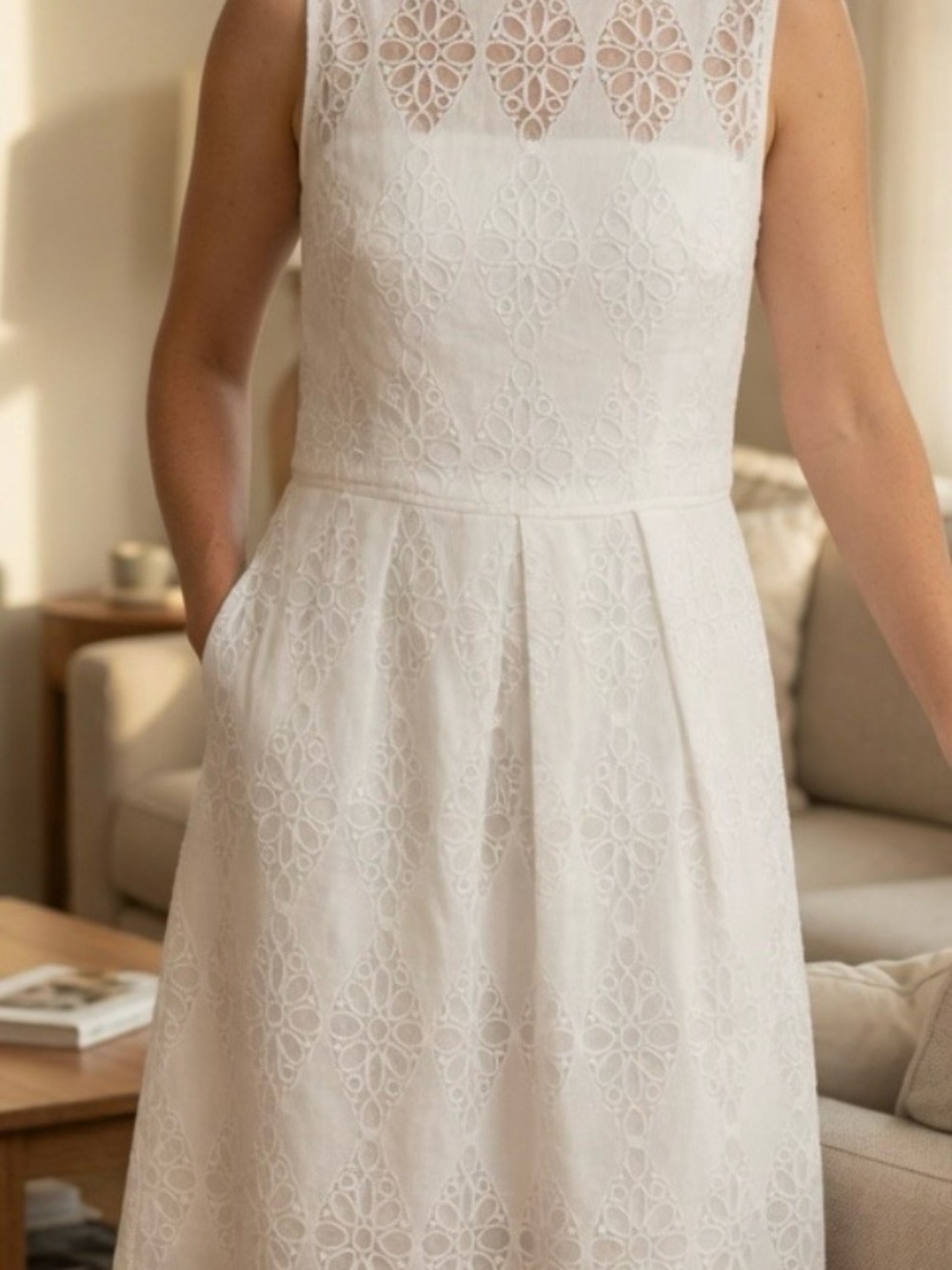 MAGGY LONDON lace dress